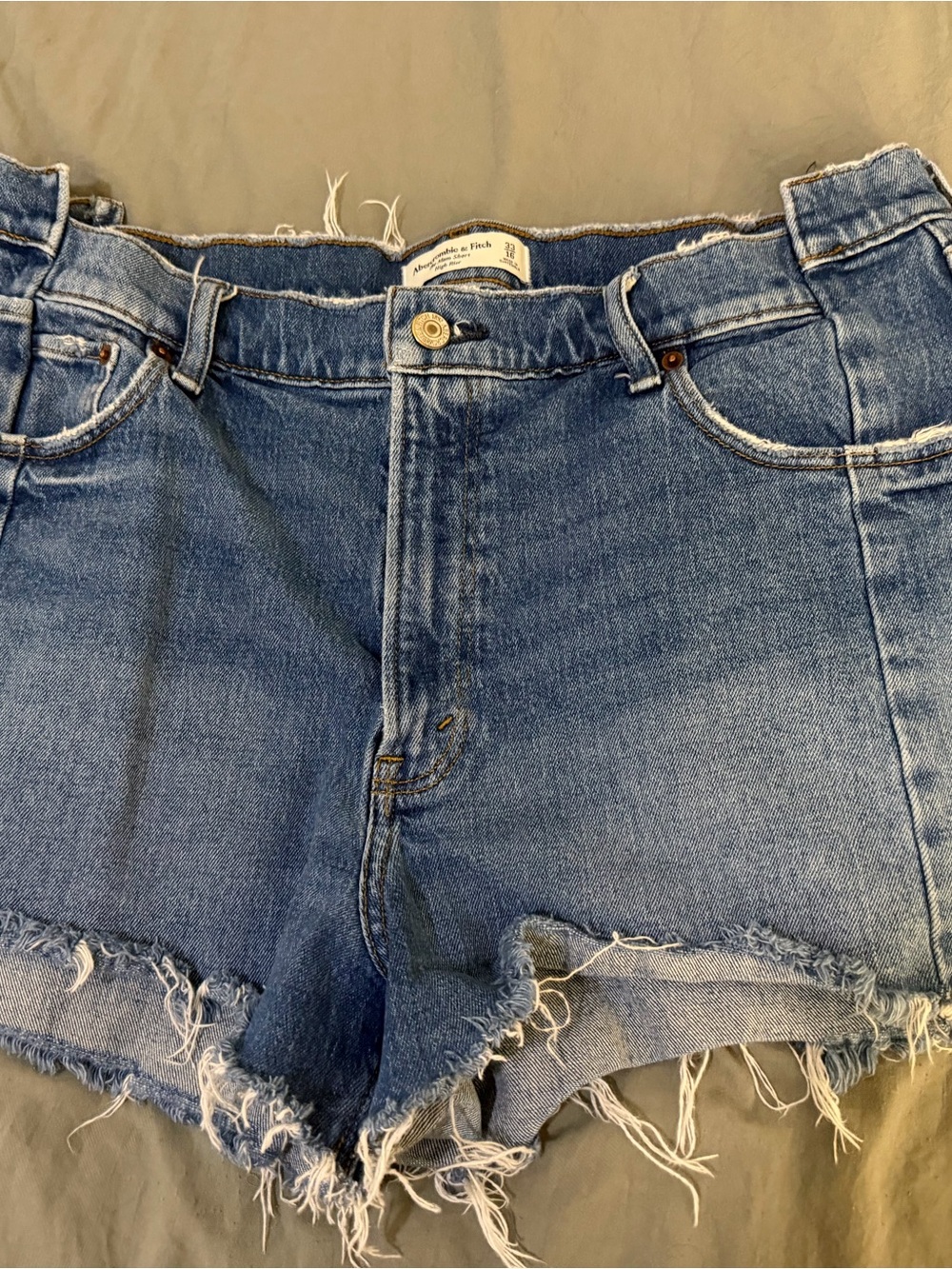 Abercrombie & Fitch Light Blue Distressed Denim Shorts size 33/16